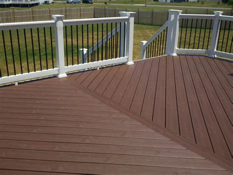 Trex Composite Decking, Vinyl Rail System, Black Aluminum Balusters ...