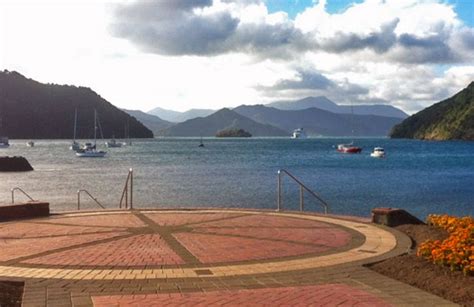 Ferry turns back over wharf damage | Stuff.co.nz