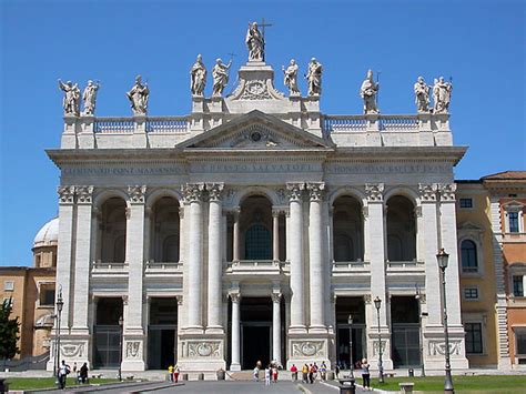 Bajo Otra Luz: La Basílica de San Juan de Letrán cumple 1686 años