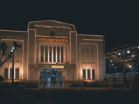 Stasiun Tugu Yogyakarta Jogja Paling Keren Di Indonesia - LiburMulu