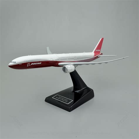 Kissen Verkäufer Premier boeing 777x model beiläufig Feuerwehrmann ...