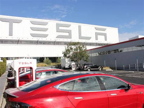 Tour of the Tesla factory - Business Insider