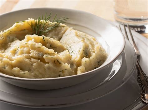 Creamy Garlic-Confit Mashed Potatoes - Kosher.com