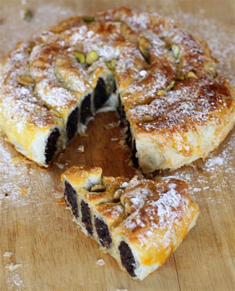 Mhanncha - Moroccan Snake Pastry | Recipe | Moroccan food, Desserts ...