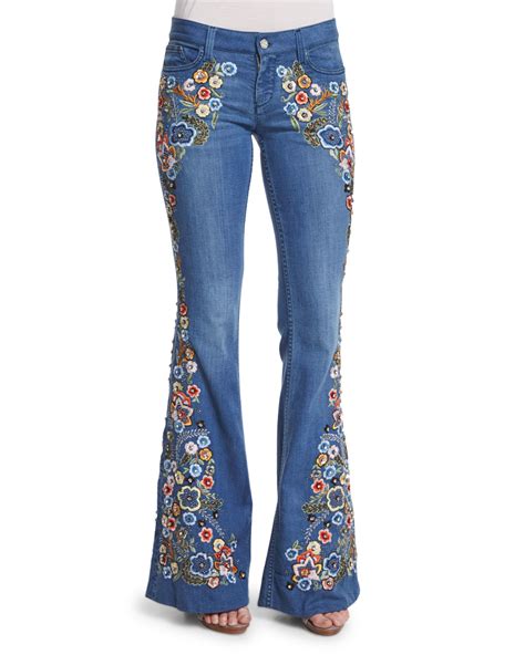 Alice + olivia Ryley Embroidered Flare Jeans in Blue | Lyst