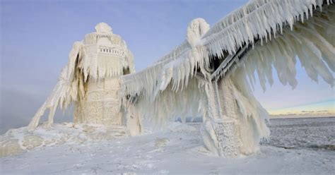 25 Snow Fun Adventures to Roll Winter Activities in Michigan