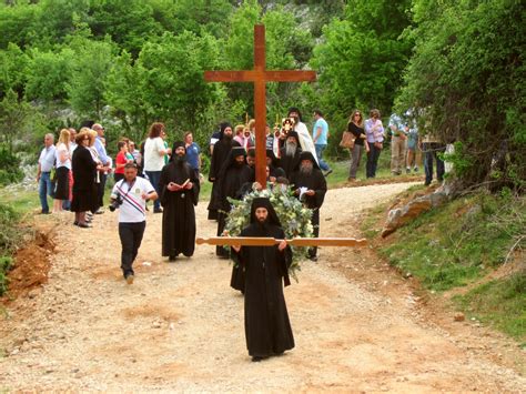 Greek Easter Traditions - Greek Orthodox Easter Food and Customs