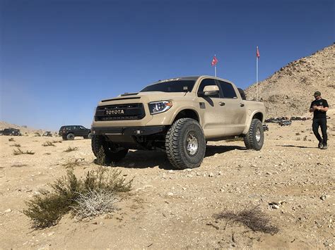 Toyota Tundra prerunner - One Truck To Do It All - offroadium.com