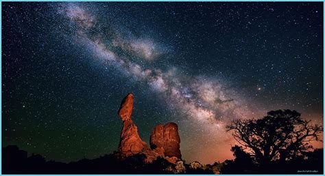 Desert Night Sky Wallpaper