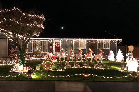 Win a prize, enter Christmas Lights Contest | Arlington Times