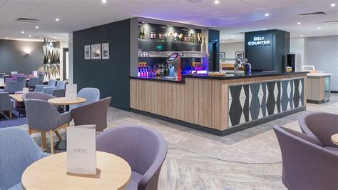 Guide to the TUI Premium Lounge at Manchester Airport