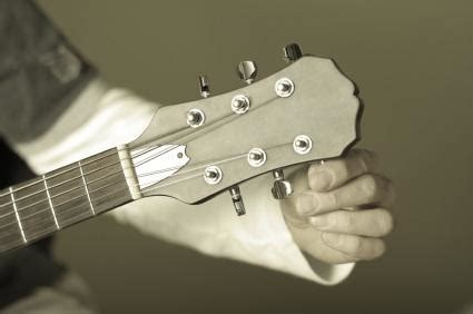 Guitar Tuning Tips | LoveToKnow