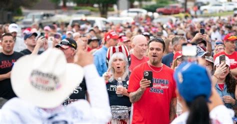 Thousands Gather Hours Ahead of Trump Rally in Pickens, South Carolina