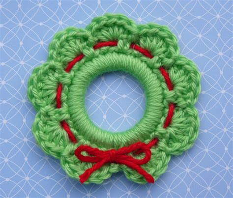 25 FREE Crochet Christmas Ornament Patterns