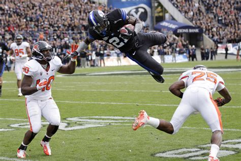 BYU Unveils New Black Uniform for Notre Dame Game - BYU Cougars on ...