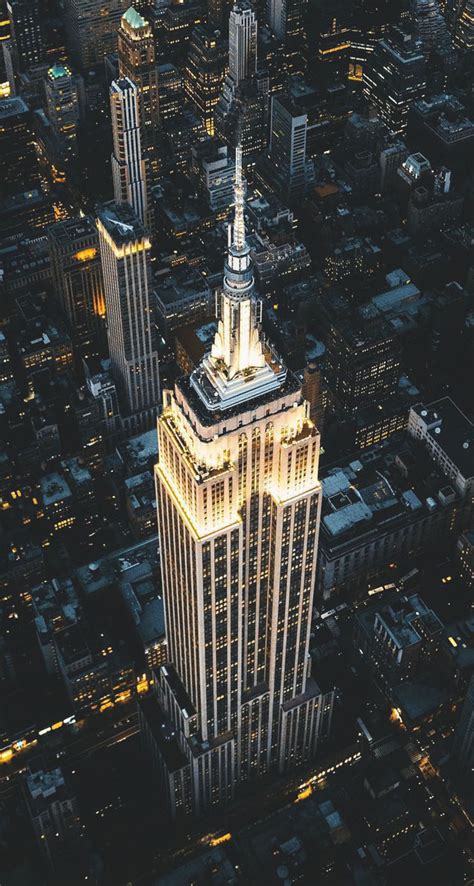 Night view of Empire State Building - The iPhone Wallpapers