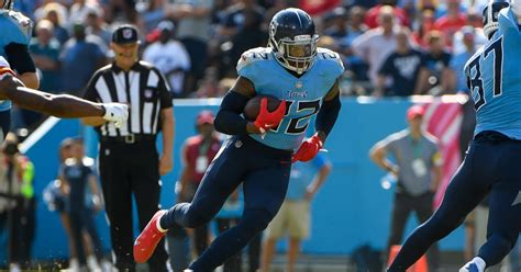 Derrick Henry injury: Titans RB preparing to return by playoffs ...