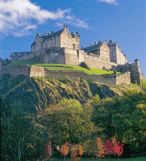 Alluring Planet: Edinburgh castle, Scotland