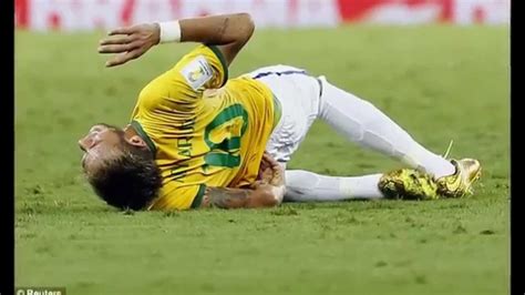 10 Most Horrific Football Injuries - YouTube