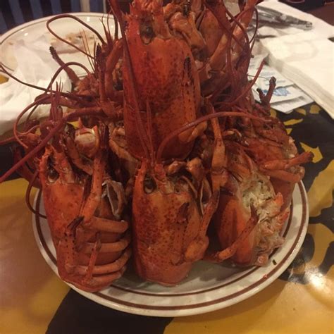 Lobster Buffet - 10 tips from 337 visitors