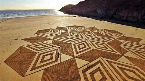 Sand Artist's Incredible Creations Only Last for Hours - InsideHook