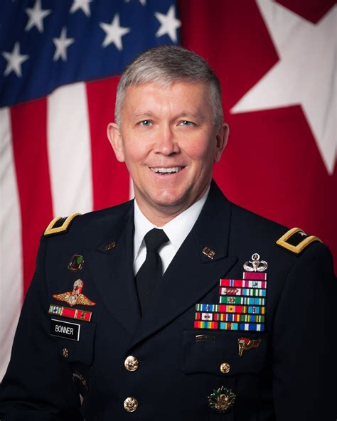 U.S. Army CBRN School at Fort Leonard Wood welcomes new commandant ...