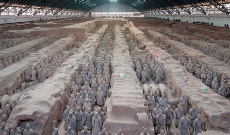 File:Xian China Terracotta-Army-Museum-02.jpg - Wikimedia Commons