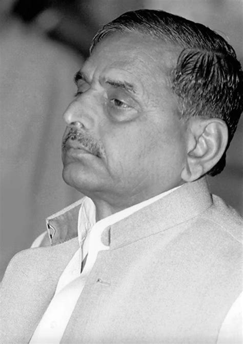 Mulayam Singh Yadav | Biography, Career, Samajwadi Party, & Facts ...