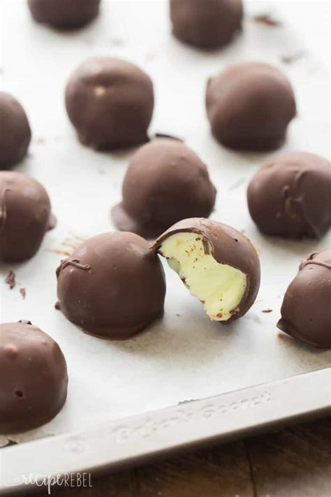 Easy Mint Chocolate Truffles Recipe + VIDEO