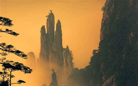 Huangshan Mountains Wallpaper Download - High Resolution 4K Wallpaper