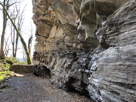 Bouldering in Avalonia - Hunting Peaks