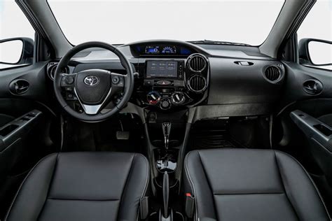 Toyota Etios 2019 interior - QC Veículos