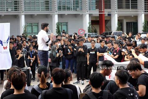 MMU students protest activity fee hike | New Straits Times | Malaysia ...