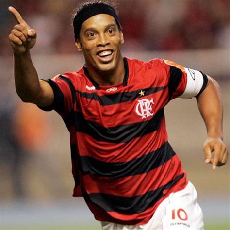 A história de Ronaldinho e Flamengo ainda não acabou