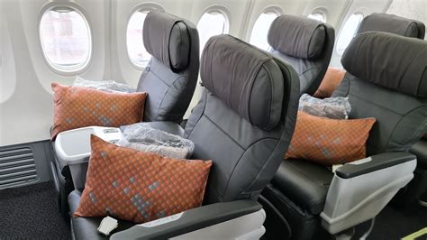 Singapore Airlines' new Boeing 737 business class - Executive Traveller