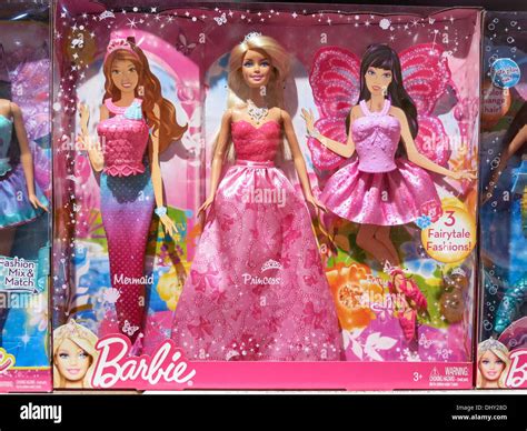 Barbie Fairytale Dolls, Toys R Us Store Interior,Times Square, NYC ...