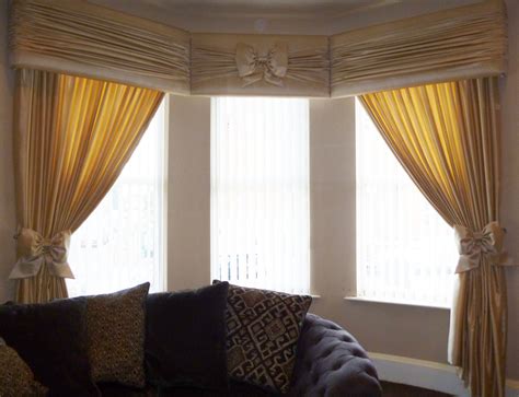 20+ Bow Window Curtain Ideas – HomeDecorish