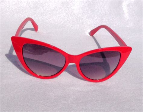 Red Cat-Eye Sunglasses - TopSunglasses.net