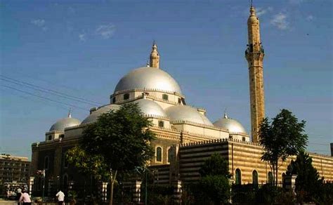 Tomb of Khalid-bin-Waleed (رضي الله عنه) - IslamicLandmarks.com