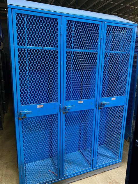 Blue Mesh Gym Lockers – Bauer Bros Inc.