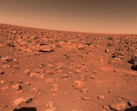 10 Fascinating Images Of Mars' Surface Taken By NASA's Viking Lander 2