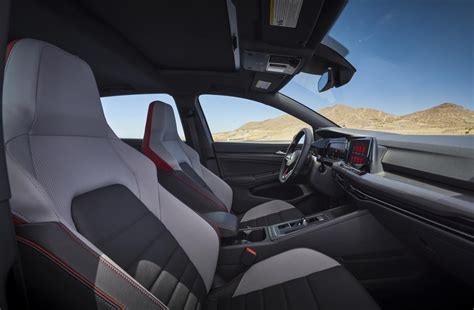 Wards 10 Best Interior for the 2022 Volkswagen Golf GTI