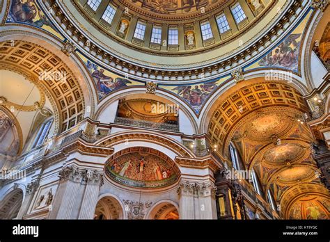 St. Paul's Cathedral Dome Interior High Resolution Stock Photography ...