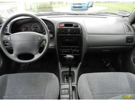 2000 Suzuki Esteem - Information and photos - MOMENTcar