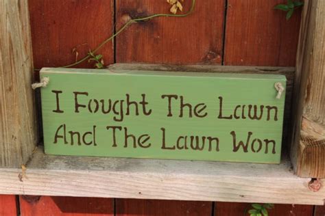 25 super funny Garden signs - A girl and a glue gun