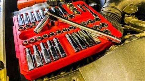 Milwaukee Mechanics Tool Set Video Review [Model 48-22-9010] - STR