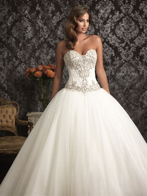 The Irresistible Attraction of Ball Gown Wedding Dresses