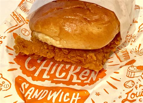 Restaurant Review: Popeyes Louisiana Kitchen Fried Chicken Sandwich ...