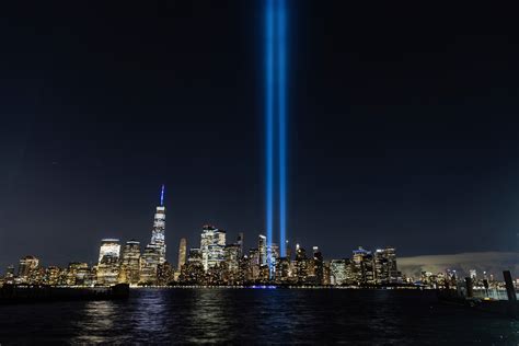 Powerful 9/11 Tribute in Light shines over New York as world remembers ...