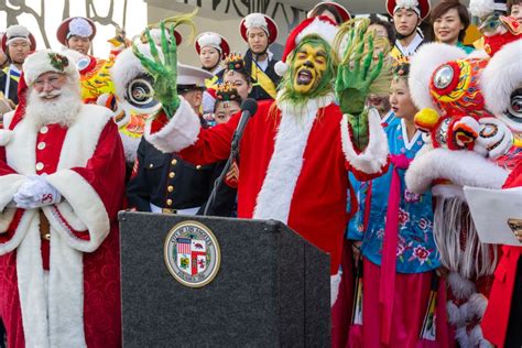 Hollywood Christmas Parade: How to Watch | The US Sun